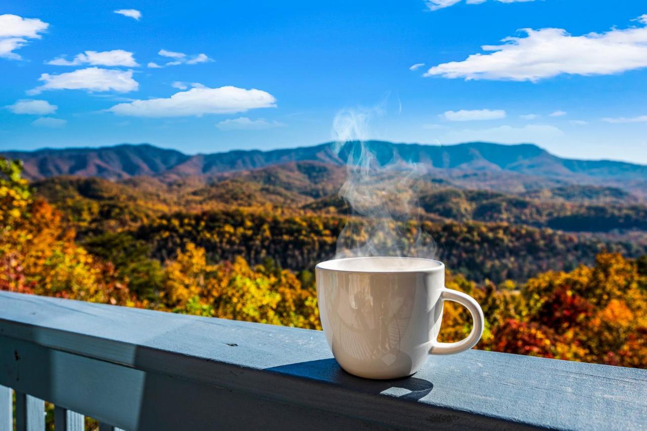 Barenberg Cabin - Secluded Unobstructed Panoramic Smoky Mountains View With Two Master Suites, Loft Game Room, And Hot Tub Gatlinburg Dış mekan fotoğraf