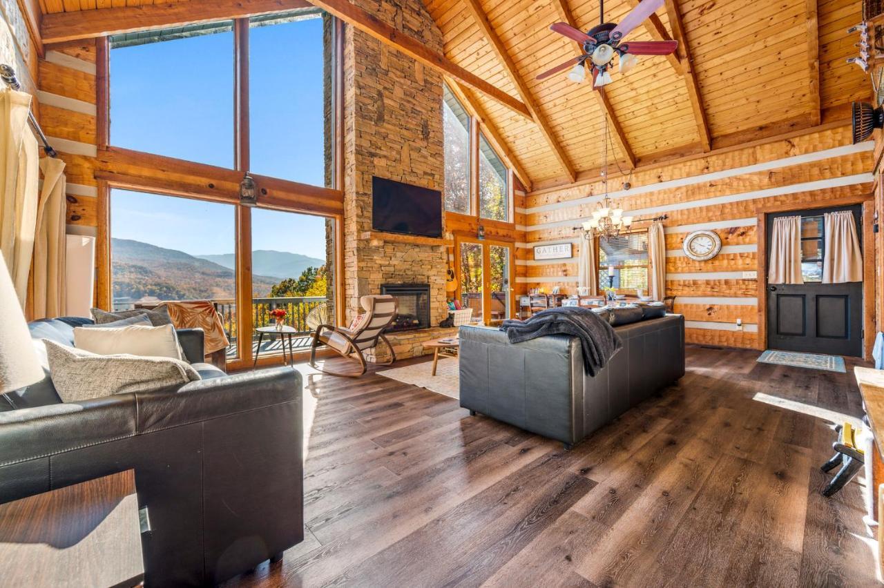 Barenberg Cabin - Secluded Unobstructed Panoramic Smoky Mountains View With Two Master Suites, Loft Game Room, And Hot Tub Gatlinburg Dış mekan fotoğraf