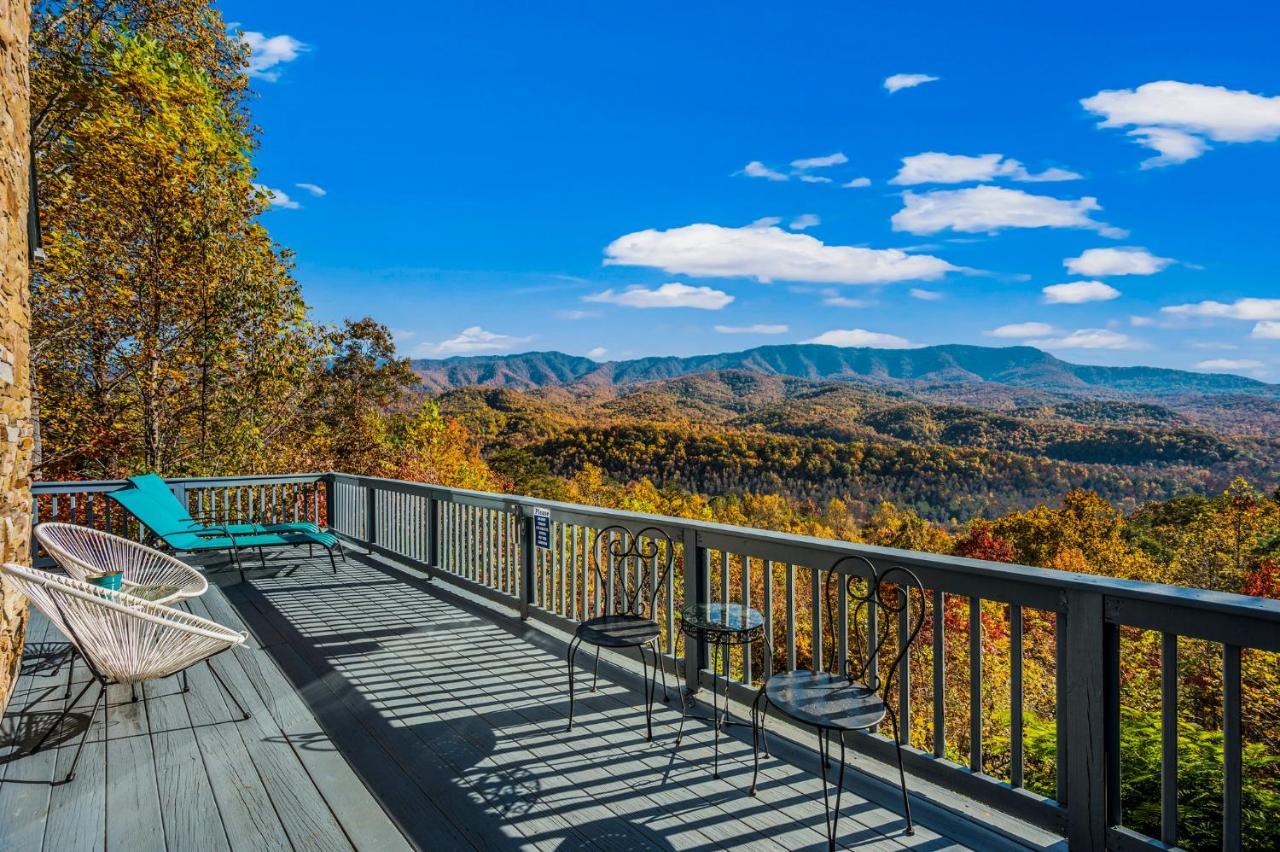 Barenberg Cabin - Secluded Unobstructed Panoramic Smoky Mountains View With Two Master Suites, Loft Game Room, And Hot Tub Gatlinburg Dış mekan fotoğraf