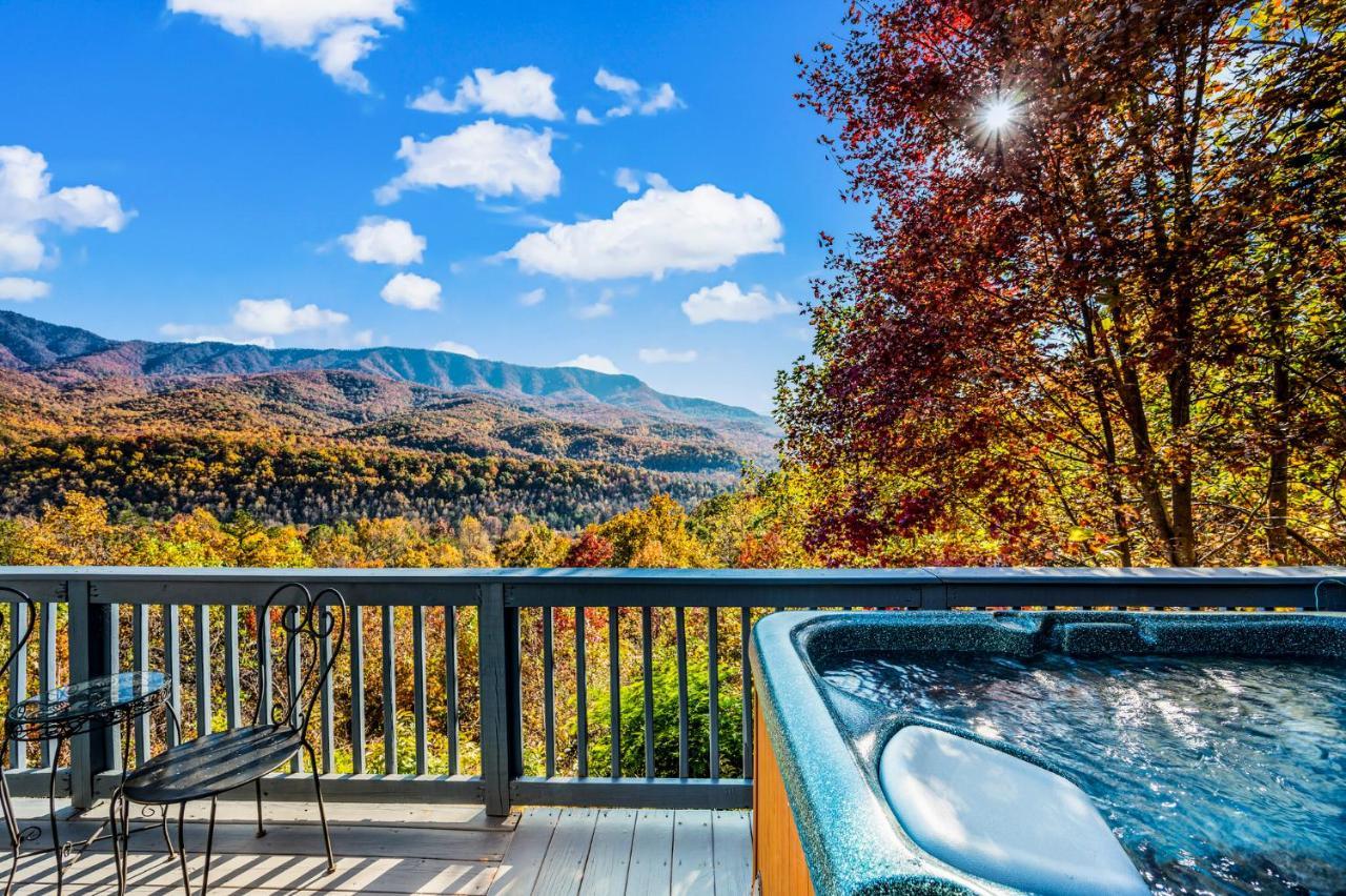 Barenberg Cabin - Secluded Unobstructed Panoramic Smoky Mountains View With Two Master Suites, Loft Game Room, And Hot Tub Gatlinburg Dış mekan fotoğraf