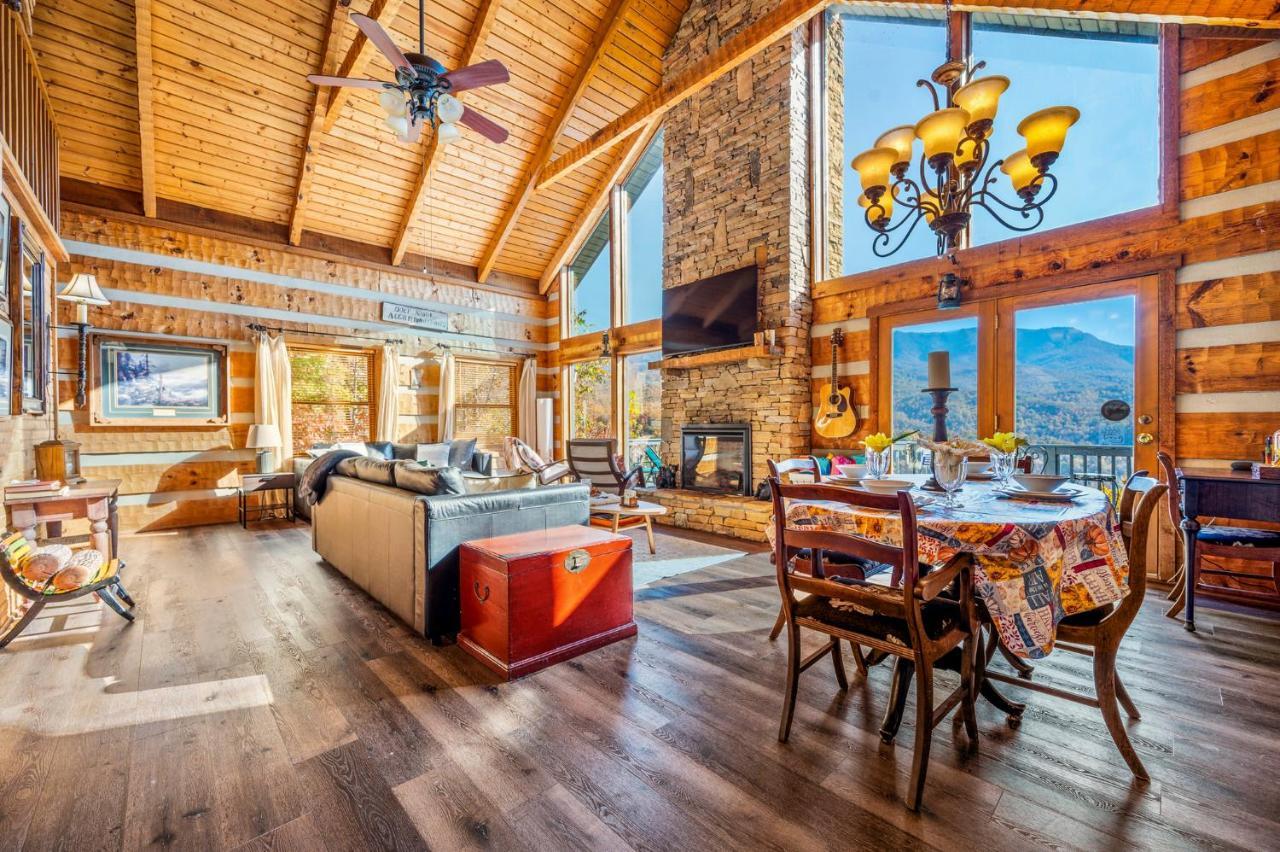 Barenberg Cabin - Secluded Unobstructed Panoramic Smoky Mountains View With Two Master Suites, Loft Game Room, And Hot Tub Gatlinburg Dış mekan fotoğraf