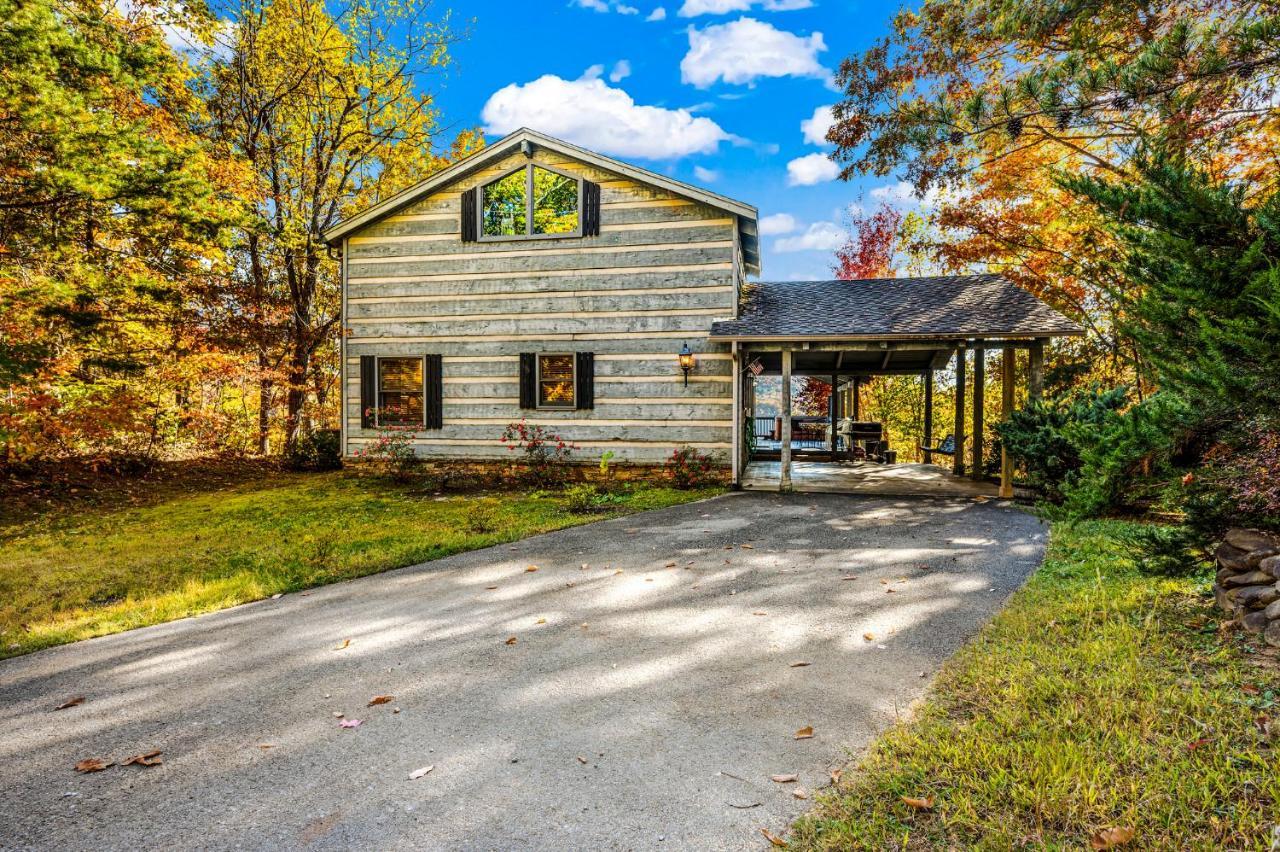 Barenberg Cabin - Secluded Unobstructed Panoramic Smoky Mountains View With Two Master Suites, Loft Game Room, And Hot Tub Gatlinburg Dış mekan fotoğraf