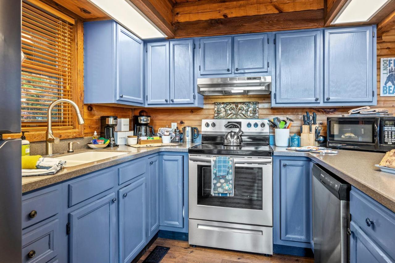 Barenberg Cabin - Secluded Unobstructed Panoramic Smoky Mountains View With Two Master Suites, Loft Game Room, And Hot Tub Gatlinburg Dış mekan fotoğraf