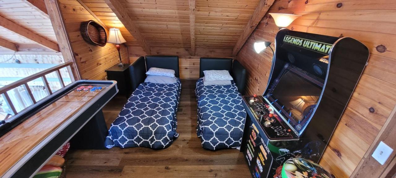 Barenberg Cabin - Secluded Unobstructed Panoramic Smoky Mountains View With Two Master Suites, Loft Game Room, And Hot Tub Gatlinburg Dış mekan fotoğraf