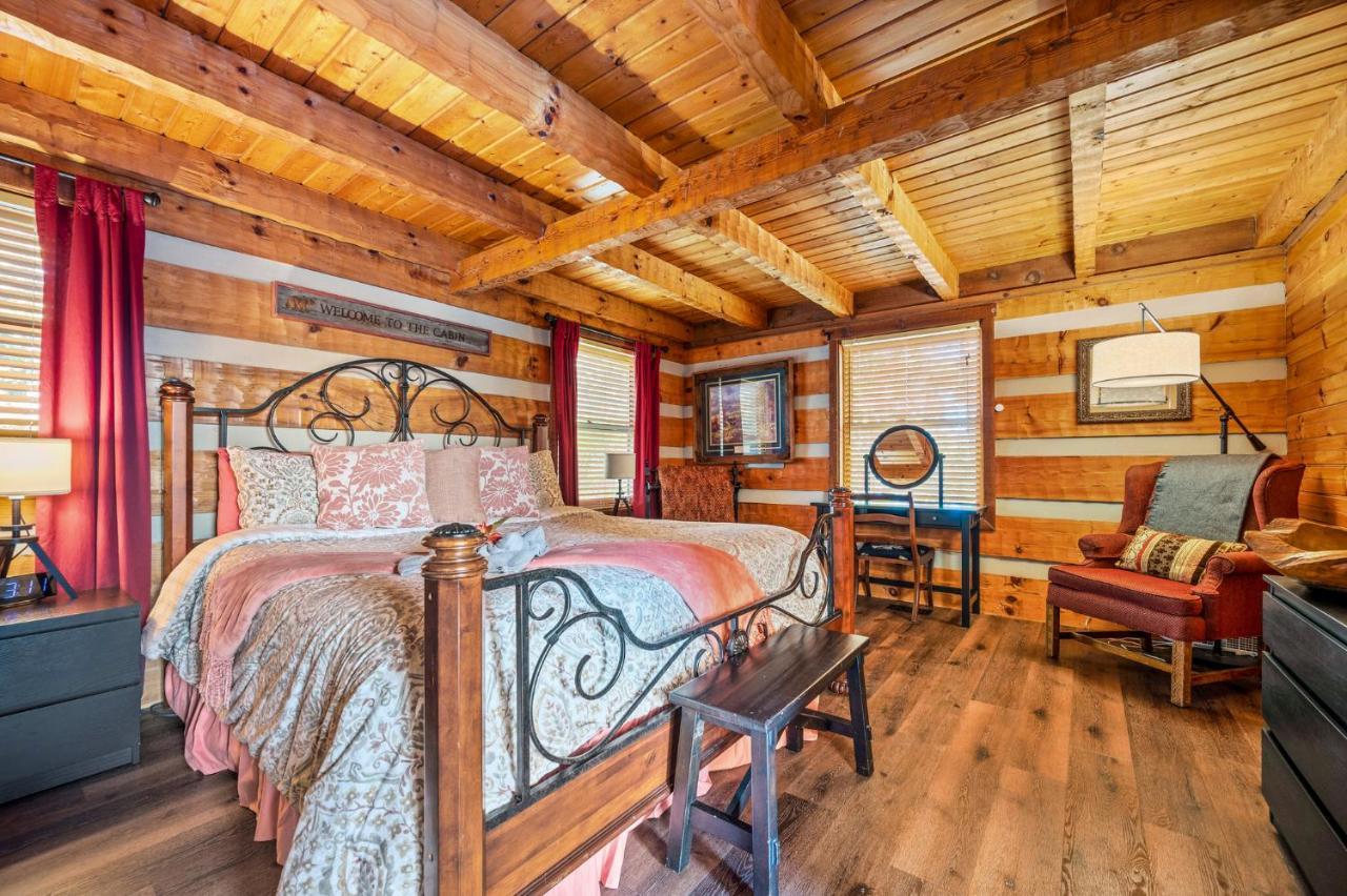 Barenberg Cabin - Secluded Unobstructed Panoramic Smoky Mountains View With Two Master Suites, Loft Game Room, And Hot Tub Gatlinburg Dış mekan fotoğraf