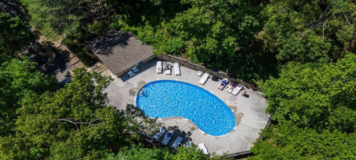 Barenberg Cabin - Secluded Unobstructed Panoramic Smoky Mountains View With Two Master Suites, Loft Game Room, And Hot Tub Gatlinburg Dış mekan fotoğraf